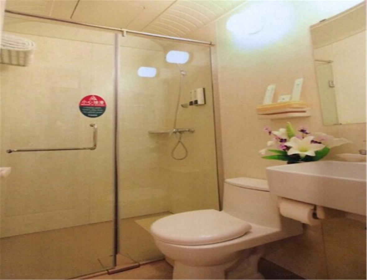 Greentree Inn Liaoning Dalian Railway Station South Shengli Square Express Hotel Eksteriør billede