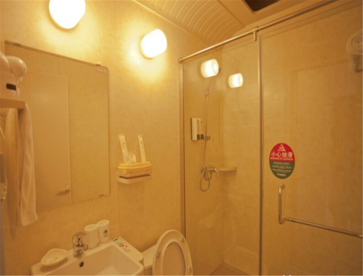 Greentree Inn Liaoning Dalian Railway Station South Shengli Square Express Hotel Eksteriør billede